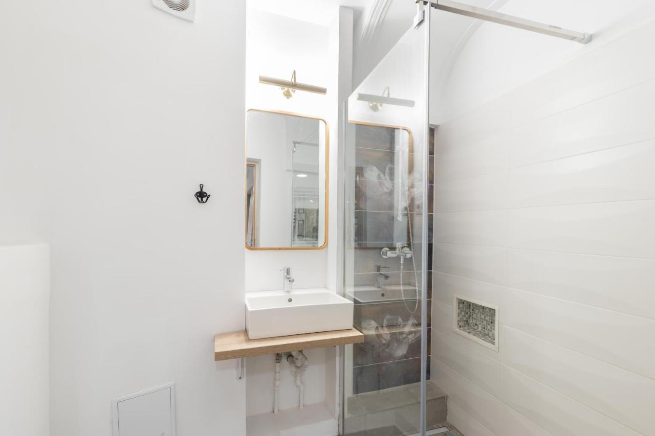 Historical Center 1 By Citylife Suites บูคาเรสต์ ภายนอก รูปภาพ